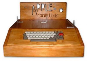 تاریخچه شرکت اپل ؛ شرکت خاص apple