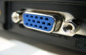 پورت یا کابل VGA چیست و چه کاربردی دارد ؟