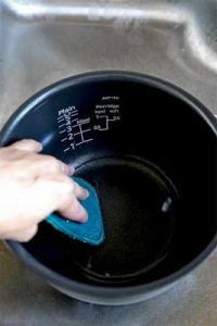نحوه تمیز کردن پلوپز و نکات شستن پلوپز برقی