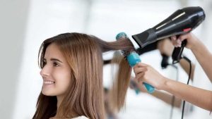 روش های اصولی سشوار کشیدن بدون آسیب به مو ؛ استفاده صحیح از سشوار