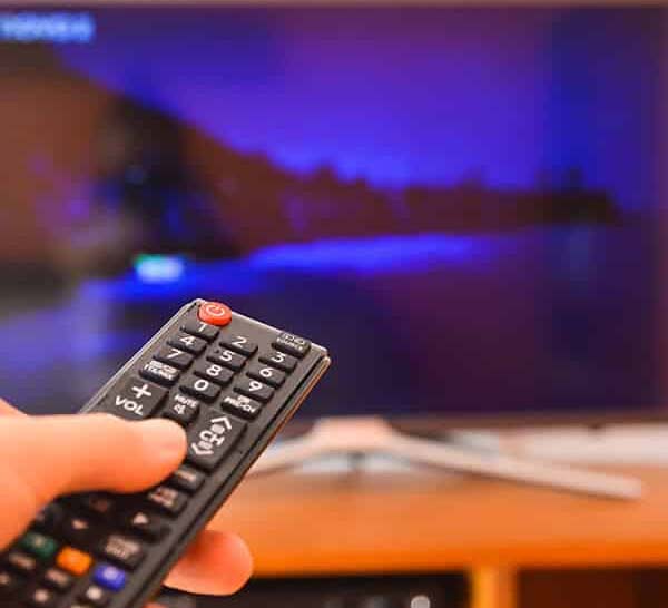 علت سیاه شدن تصویر تلویزیون 